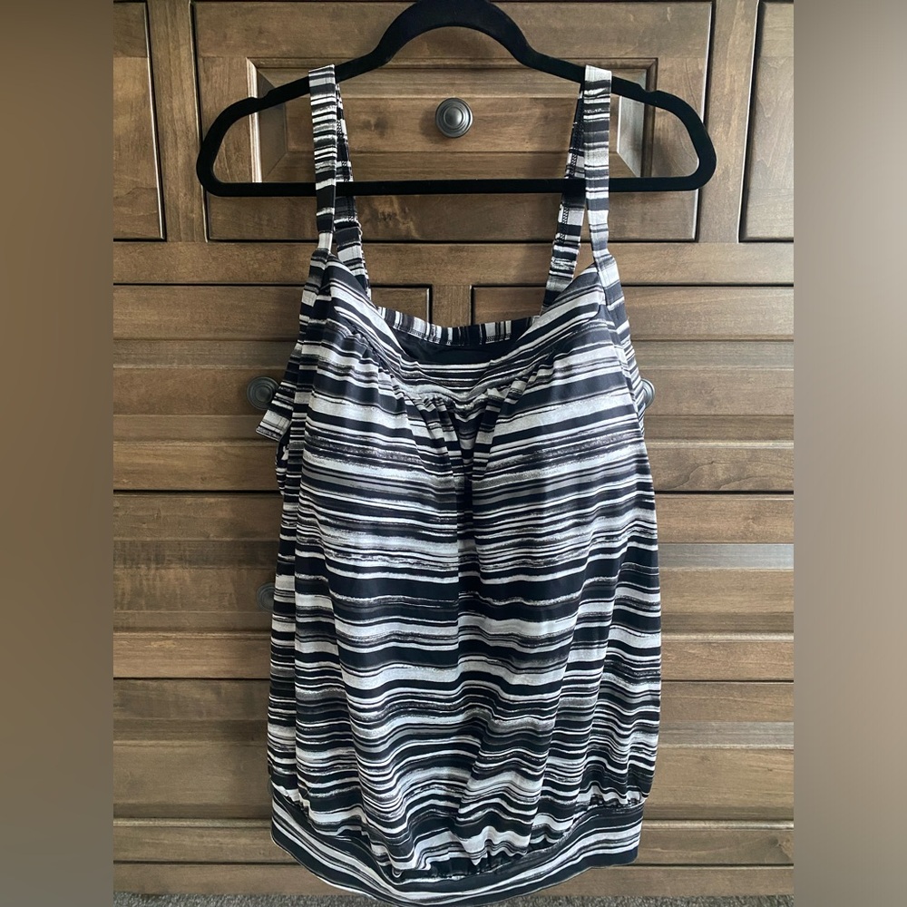 NWT Lands End Blouson Fit Swim Tankini Top, 24W